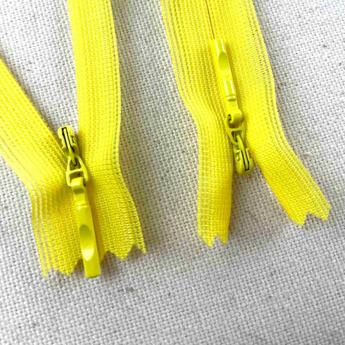 Fermeture invisible non séparable fantaisie jaune en nylon 20cm