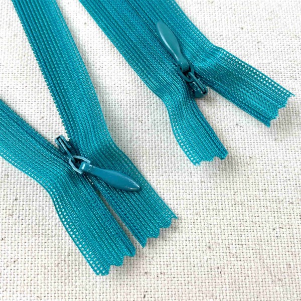 Fermeture invisible non séparable turquoise en nylon 20cm Fermeture invisible non séparable turquoise en nylon 20cm