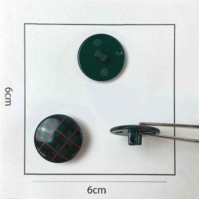 Bouton rond plastique écossais bijou vert  18mm Bouton rond plastique écossais bijou vert  18mm