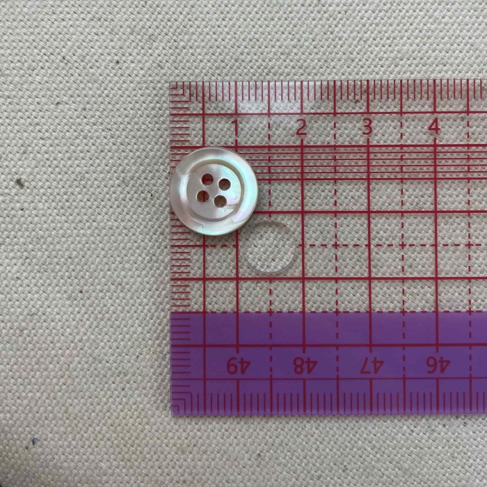 Bouton nacre rond rose poudré 13mm