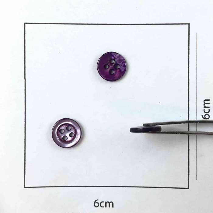 Bouton nacre rond violet foncé 10mm