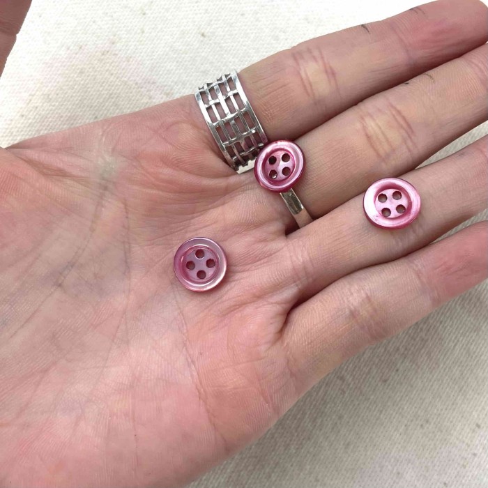 Bouton nacre rond mauve 10mm