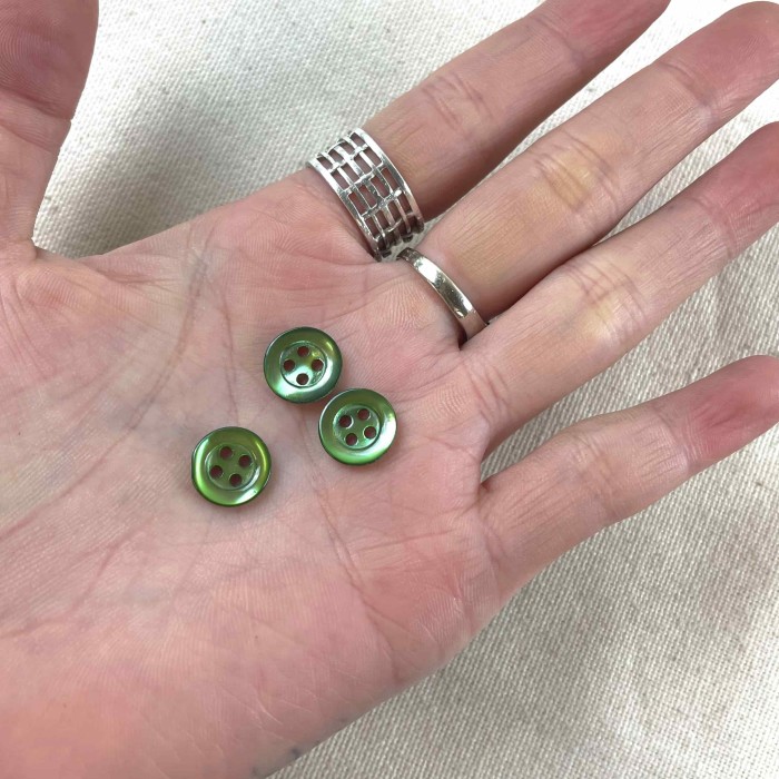 Bouton nacre rond vert 10mm