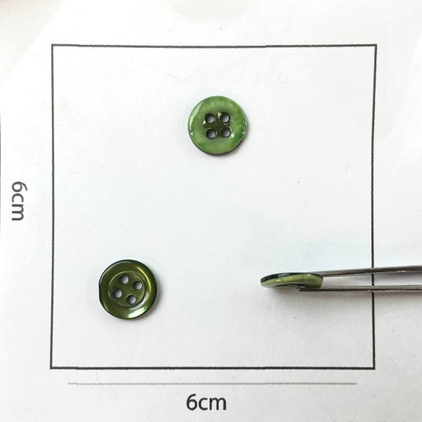 Bouton nacre rond vert 10mm Bouton nacre rond vert 10mm