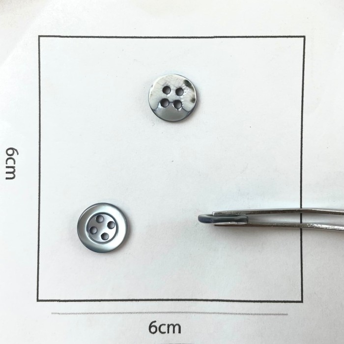 Bouton nacre rond gris foncé 10mm