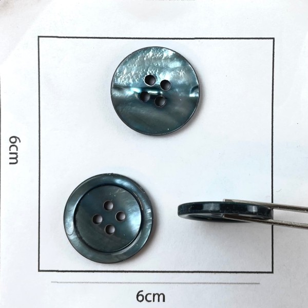Bouton nacre rond bleu gris 22mm Bouton nacre rond bleu gris 22mm