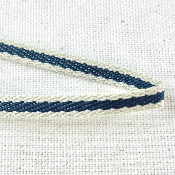 Tresse fantaisie noir beige 8 mm Tresse fantaisie noir beige 8 mm