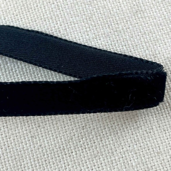 Ruban velours noir 9 mm Ruban velours noir 9 mm