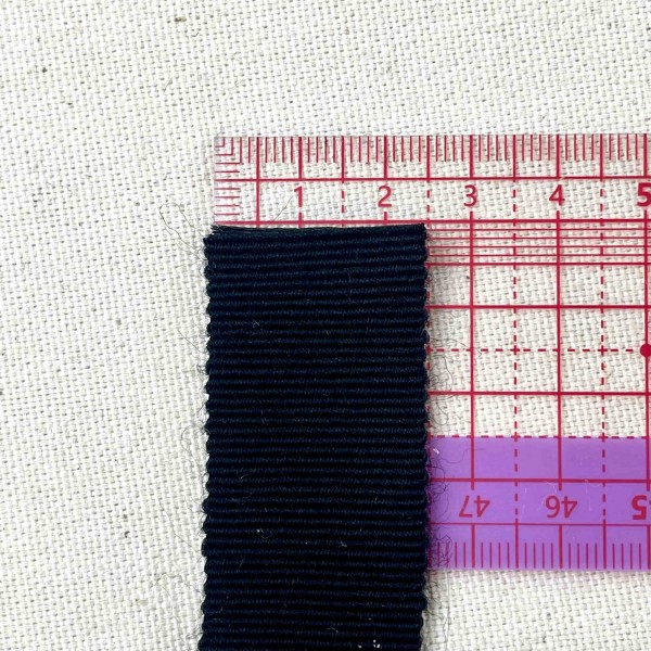 Ruban gros-grain laine noir 25 mm Ruban gros-grain laine noir 25 mm