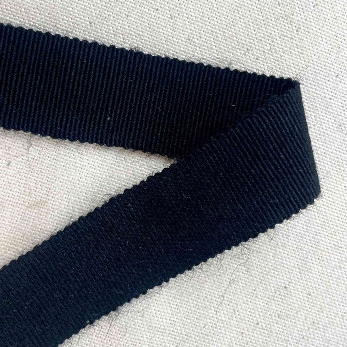 Ruban gros-grain laine noir 25 mm Ruban gros-grain laine noir 25 mm