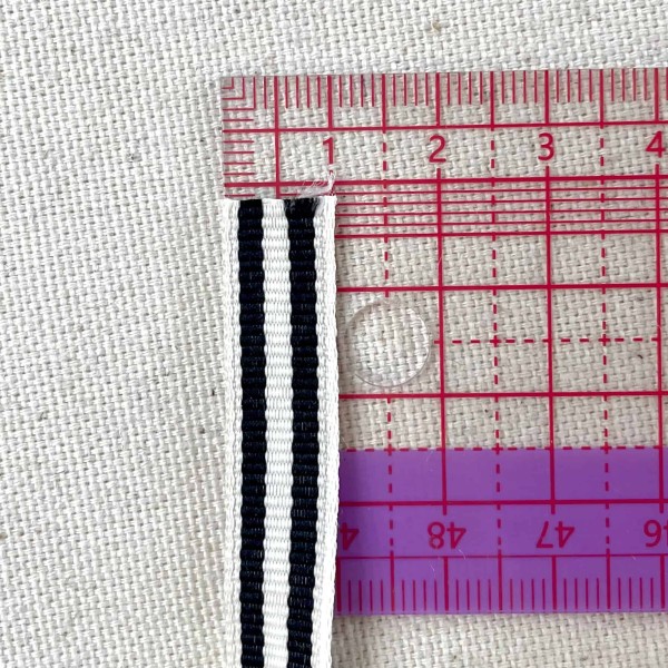 Galon rayure noir blanc 10 mm Galon rayure noir blanc 10 mm