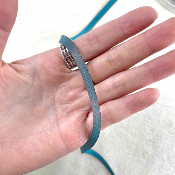 Ruban organza turquoise 10mm Ruban organza turquoise 10mm