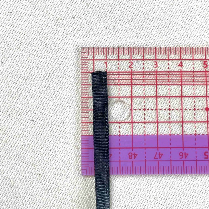 Ruban polyester noir 6 mm