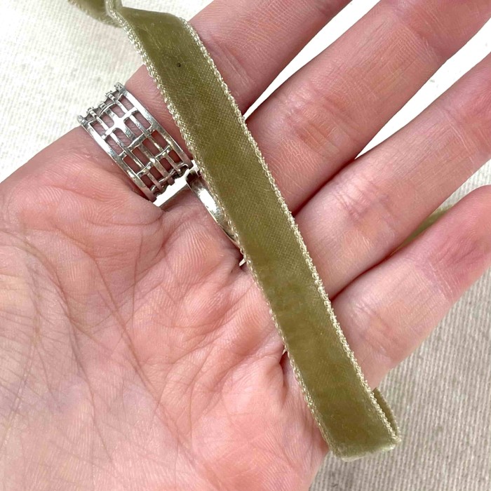 Ruban velours double face olive 10 mm