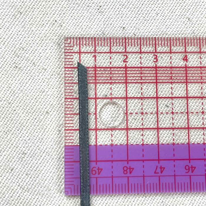 Ruban satin double face gris foncé 3 mm