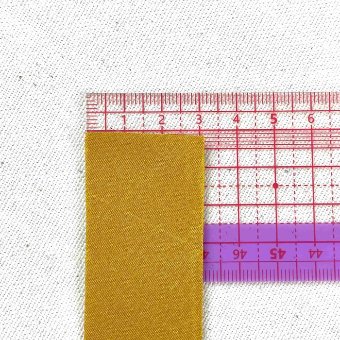 Biais en satin ocre 30 mm Biais en satin ocre 30 mm