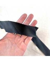 Biais en satin noir 30 mm Biais en satin noir 30 mm