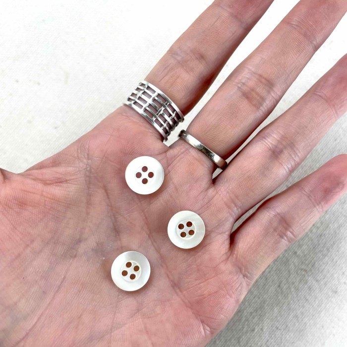 Bouton rond nacre blanc 10mm