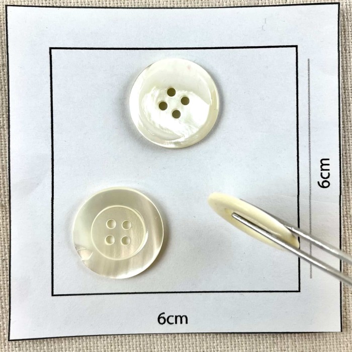 Bouton rond nacre blanc 22mm