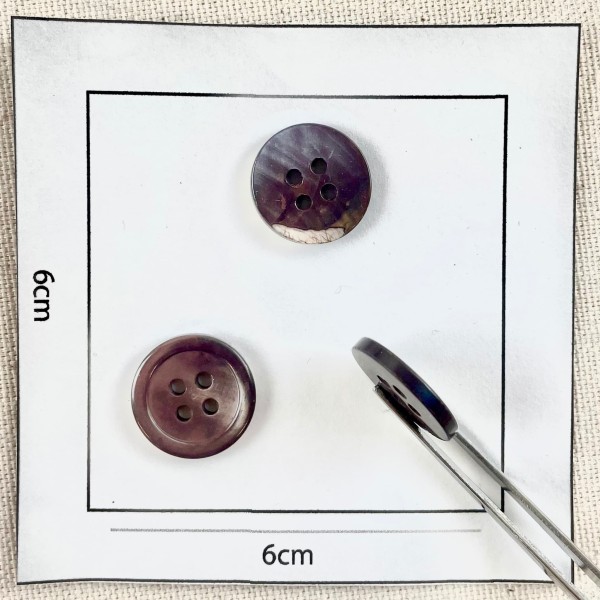 Bouton rond nacre marron 18mm Bouton rond nacre marron 18mm