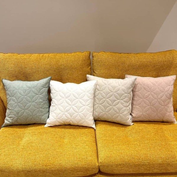 Housse de Coussin Bonnieux blanc - Tissu d'éditeur