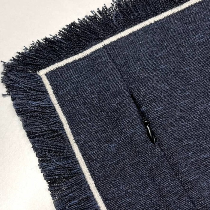 Housse de Coussin Bruges indigo frangé - Tissu d'éditeur Housse de Coussin Bruges indigo frangé - Tissu d'éditeur