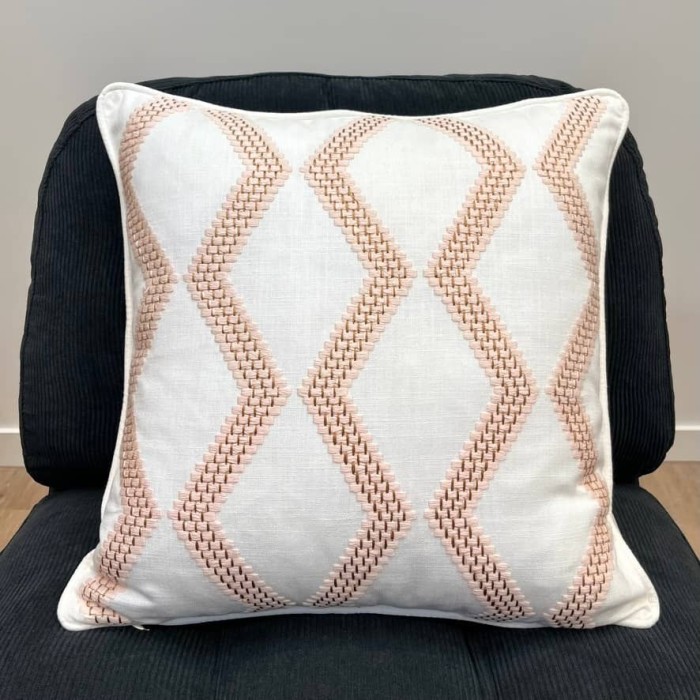 Housse de Coussin soho blanc pêche points bronzés - Tissu d'éditeur Housse de Coussin soho blanc pêche points bronzés - Tissu d'éditeur