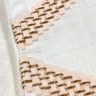 Housse de Coussin soho blanc pêche points bronzés - Tissu d'éditeur Housse de Coussin soho blanc pêche points bronzés - Tissu d'éditeur