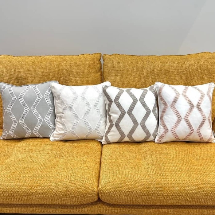 Housse de Coussin soho gris points noirs - Tissu d'éditeur