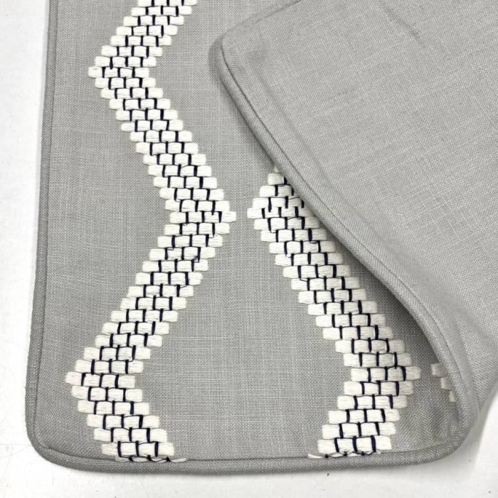 Housse de Coussin soho gris points noirs - Tissu d'éditeur