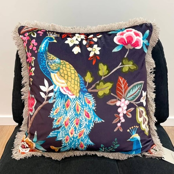 Housse de Coussin en velours Eva paon gris foncé - Tissu d'éditeur Housse de Coussin en velours Eva paon gris foncé - Tissu d'éditeur