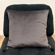 Housse de Coussin en velours avec pompon Coulisse gris foncé - Tissu d'éditeur