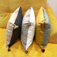 Housse de Coussin en velours avec pompon Coulisse double face camel et kaki - Tissu d'éditeur