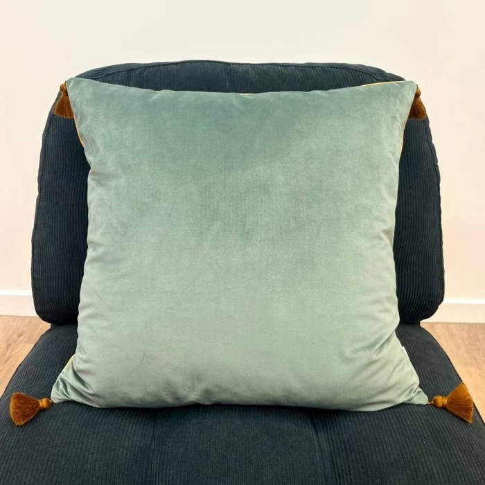 Housse de Coussin en velours avec pompon Coulisse double face camel et kaki - Tissu d'éditeur