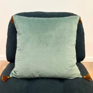 Housse de Coussin en velours avec pompon Coulisse double face camel et kaki - Tissu d'éditeur