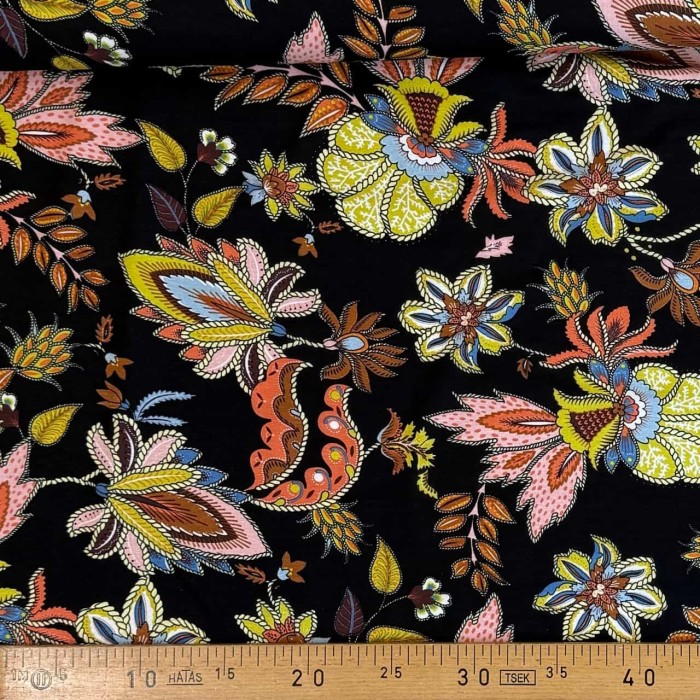 Tissu jersey viscose nature fleur noir multicolore Tissu jersey viscose nature fleur noir multicolore