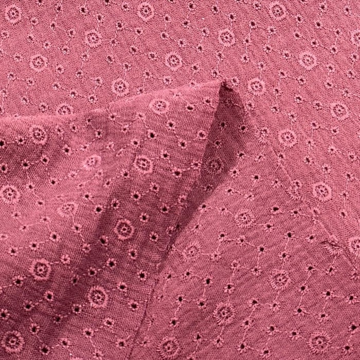 Tissu Double Gaze brodé mauve Tissu Double Gaze brodé mauve