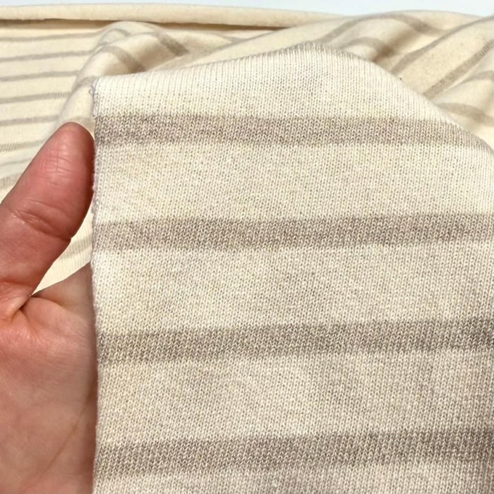 Tissu maille coton à rayures crème et taupe - Marque Française
