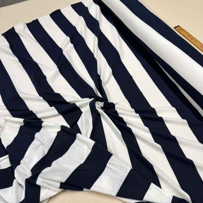 Tissu jersey coton à grandes rayures bleu marine foncé - Marque Française