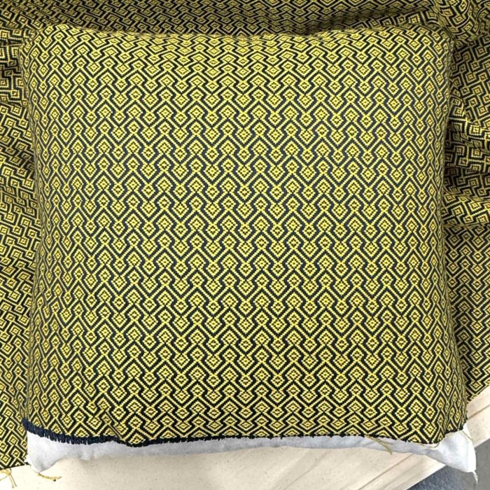 Tissu Qilim jaune noir géométrique - Tissu d'éditeur Tissu Qilim jaune noir géométrique - Tissu d'éditeur