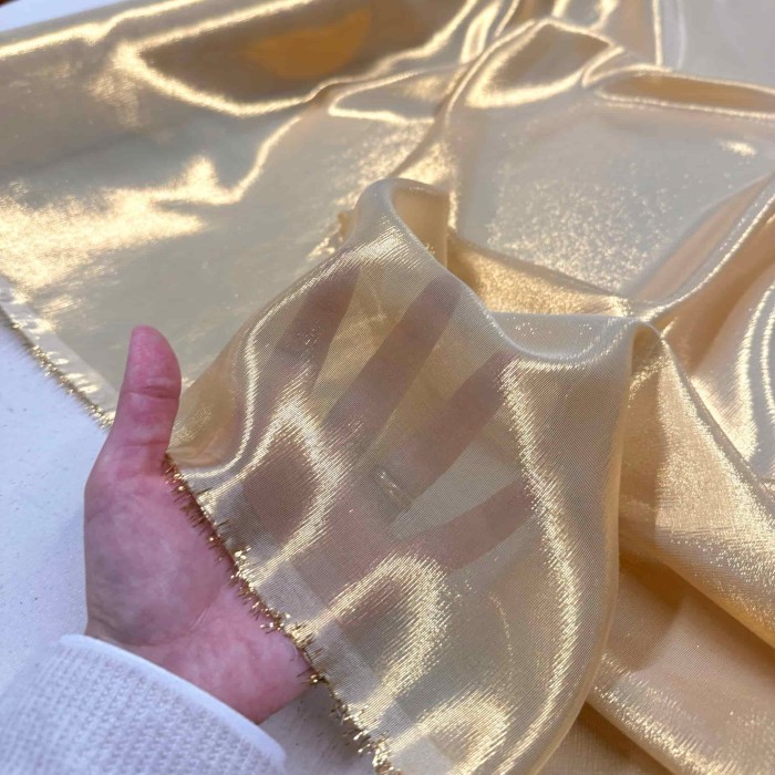 Tissu poil soie polyester lurex écru - Tissu haute couture Français Tissu poil soie polyester lurex écru - Tissu haute couture Français