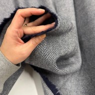 Tissu pure lainage chevrons écru bleu marine - Haute couture