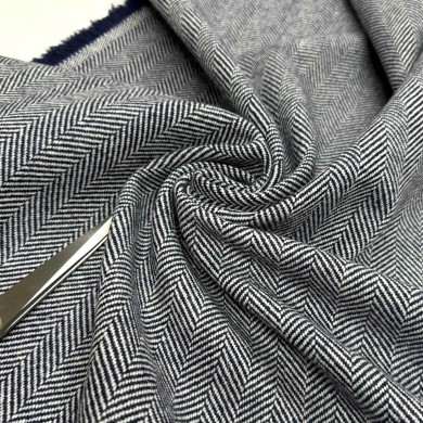 Tissu pure lainage chevrons écru bleu marine - Haute couture Tissu pure lainage chevrons écru bleu marine - Haute couture