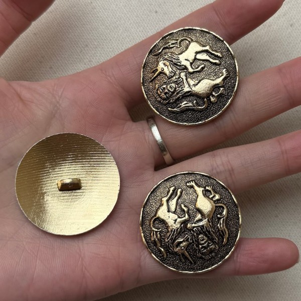 Bouton rond bijou bronze lion licorne 32mm Bouton rond bijou bronze lion licorne 32mm