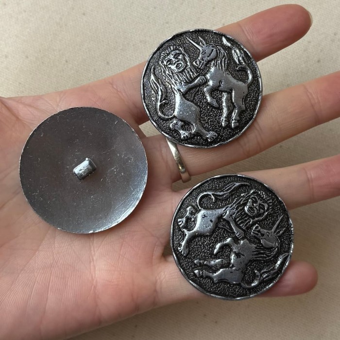 Bouton rond bijou argent lion licorne 40mm