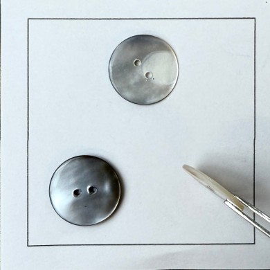 Bouton rond nacre gris naturel 17mm