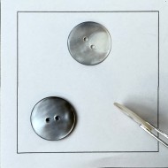 Bouton rond nacre gris naturel 17mm