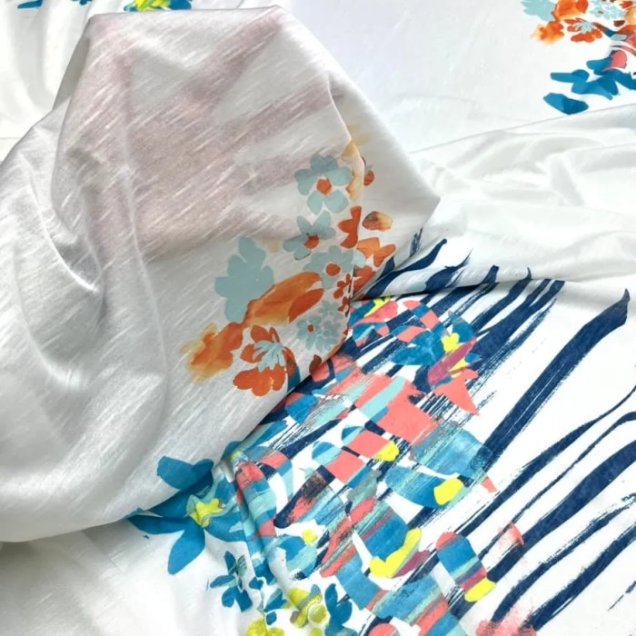 Tissu Panneau polyester motifs fleuris multi-couleur 150x150 cm