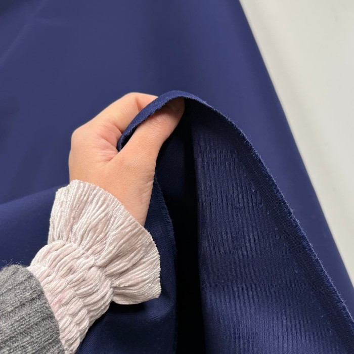 Tissu sergé Polyester  bleu foncé marine Tissu sergé Polyester  bleu foncé marine