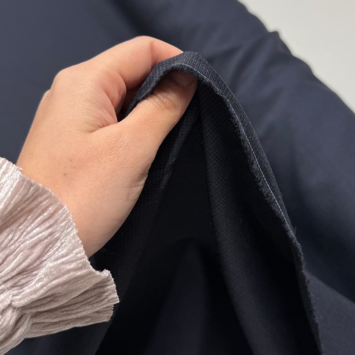 Tissu Laine polyester Lycra petit carreau bleu foncé Tissu Laine polyester Lycra petit carreau bleu foncé